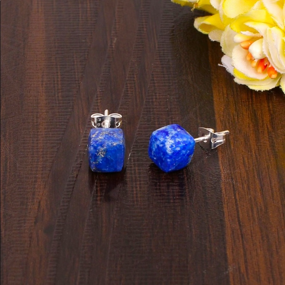 🆕 New Raw Lapis Lazuli Crystal Stud Gemstone Earrings - Picture 3 of 4